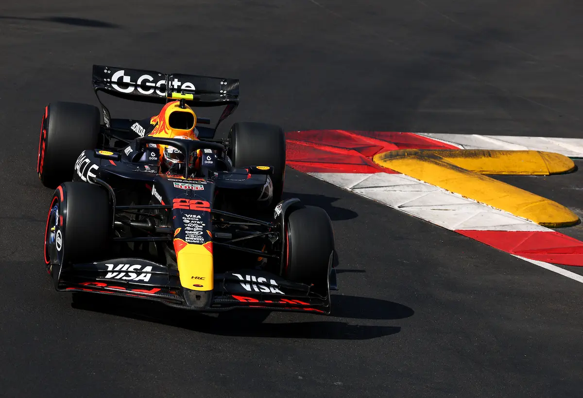 猛烈なスピード